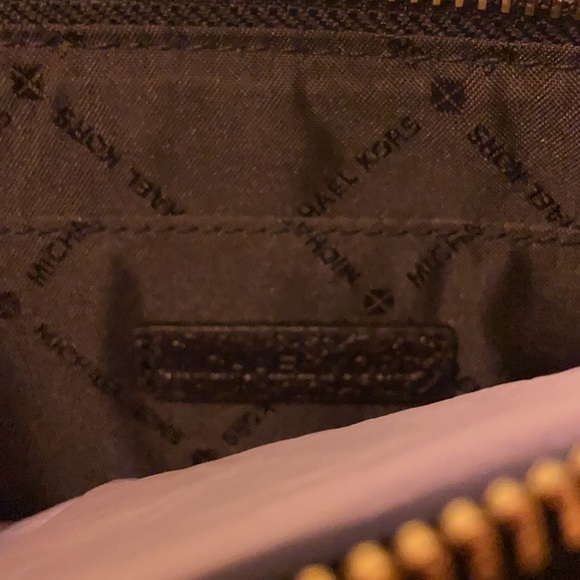 Michael Kors Jet Set Large Clutch Wristlet Leather Black Zipper Wallet Bag NWT - Picture 6 of 10